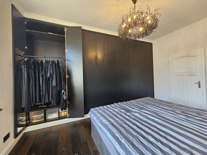 Schrank mit Kleiderlift Schrank mit Kleiderlift