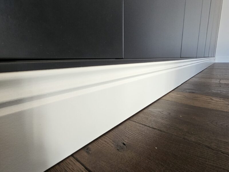 Schrank Detail Fußleiste Schrank Detail Fußleiste