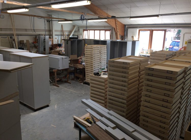 Schubkastenschrank Schubkastenschrank