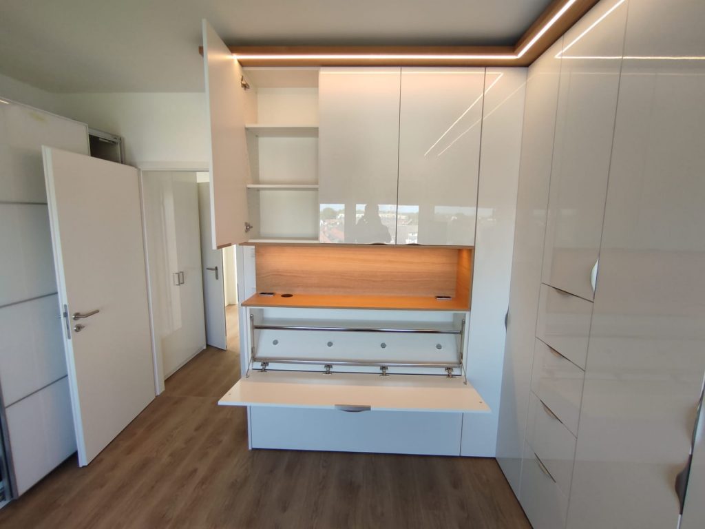 Belitec Schrankbett mit Stauraum