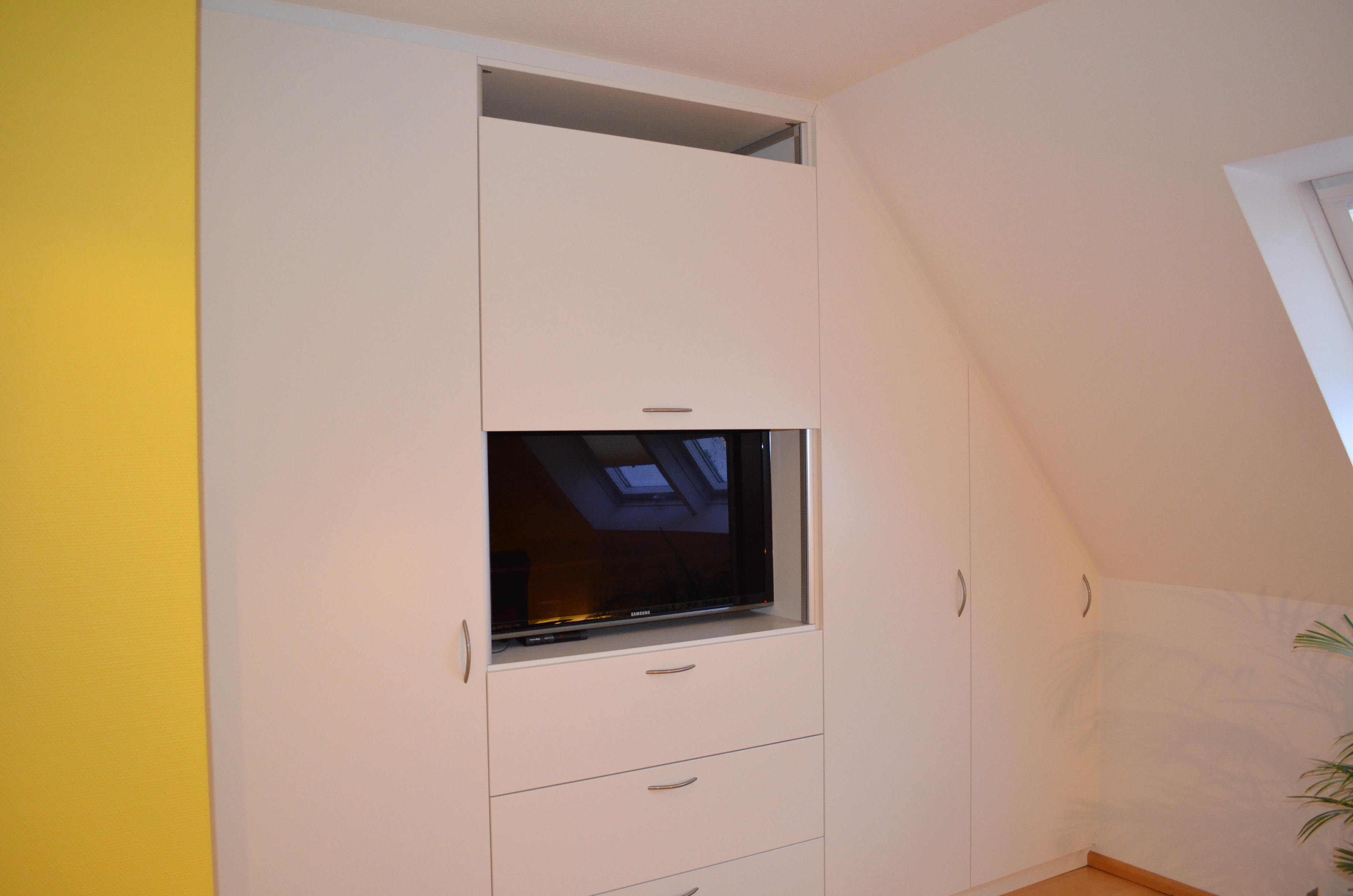 Dachschrägenschrank