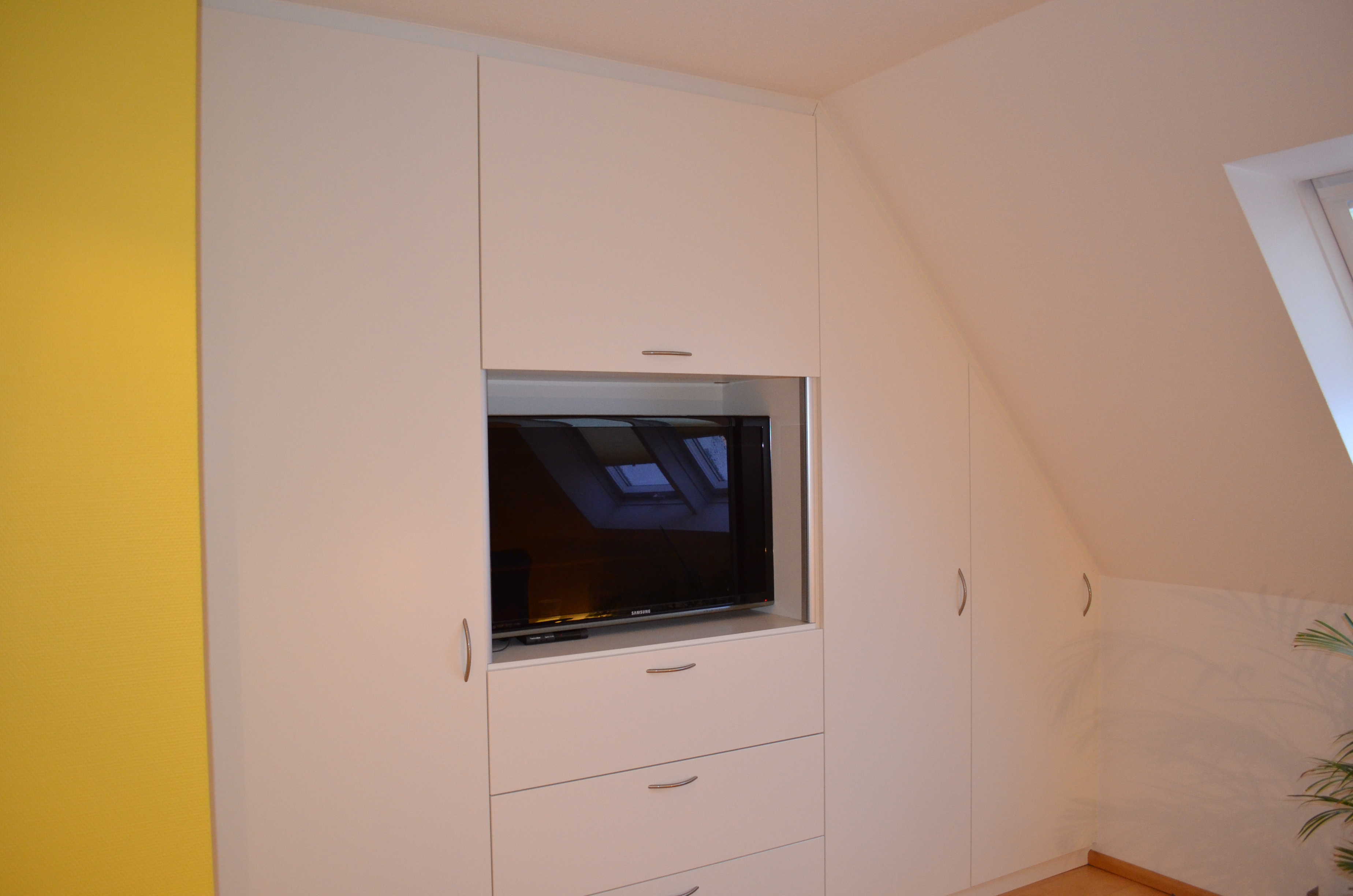 Dachschrägenschrank