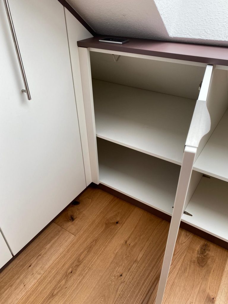 Dachschrägenschrank Ecke nutzbar
