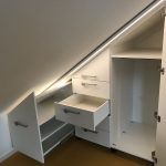 Kleiderschrank mit Schublade + Apothekerschrank