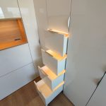 Kleiderschrank Schublade, beleuchtet
