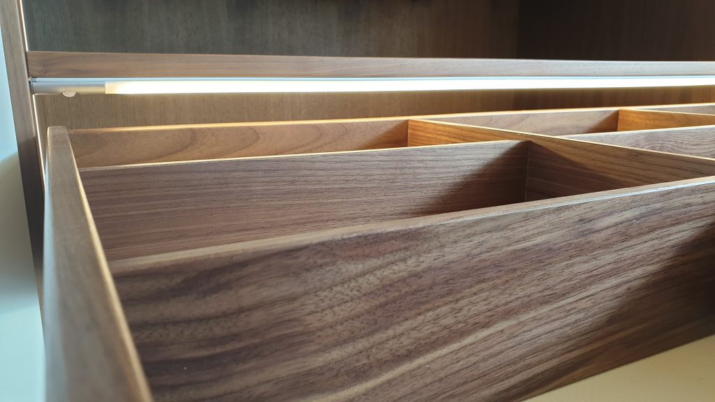 Schublade Nussbaum, Massivholz