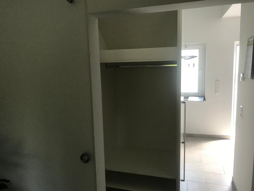 Einbauschrank unter der Treppe,