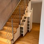 Treppenschrank mit Apothekerauszug